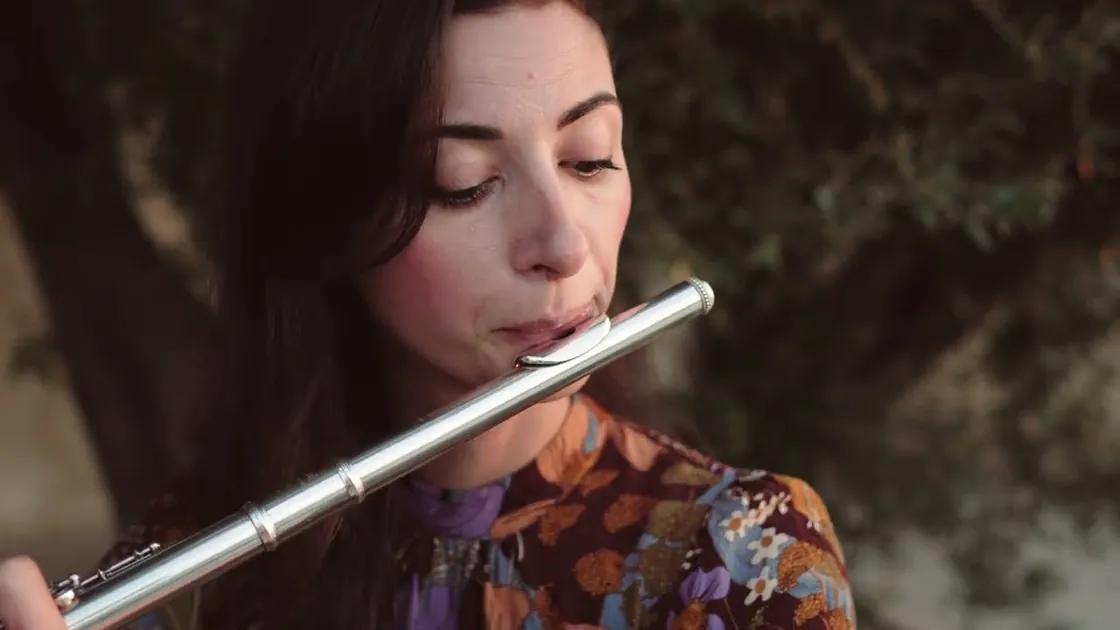 Eleonora Congiu playing Haru no Umi with flautist Angelica Perra
